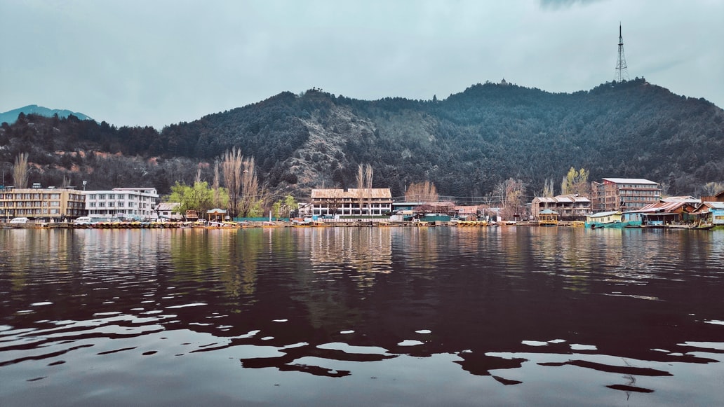 Luxury travel destinations and service
